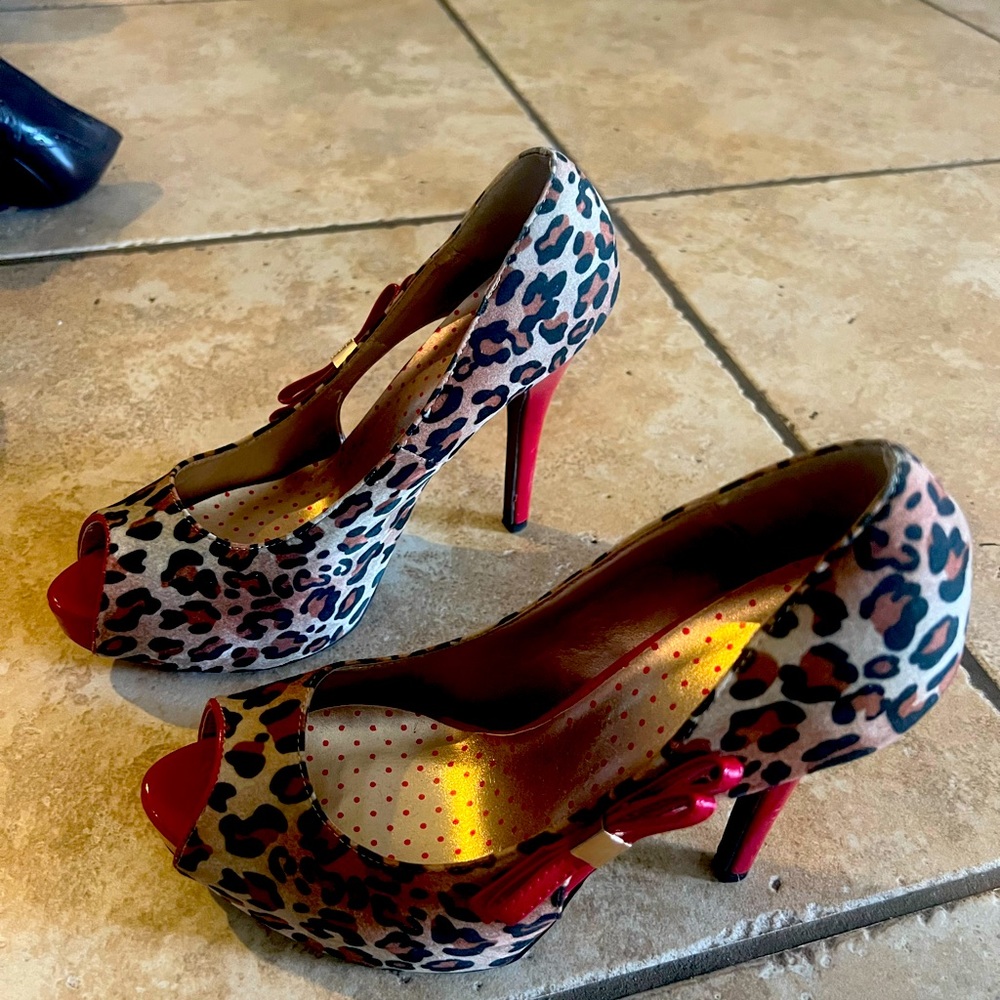 Red leopard 5” heels